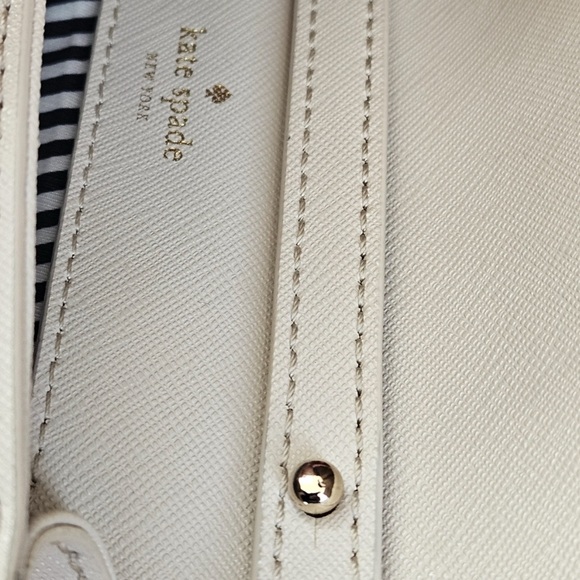 💎✨EXCELLENT💎✨Kate Spade White Geometric Perforated Crossbody Bag - Picture 10 of 16